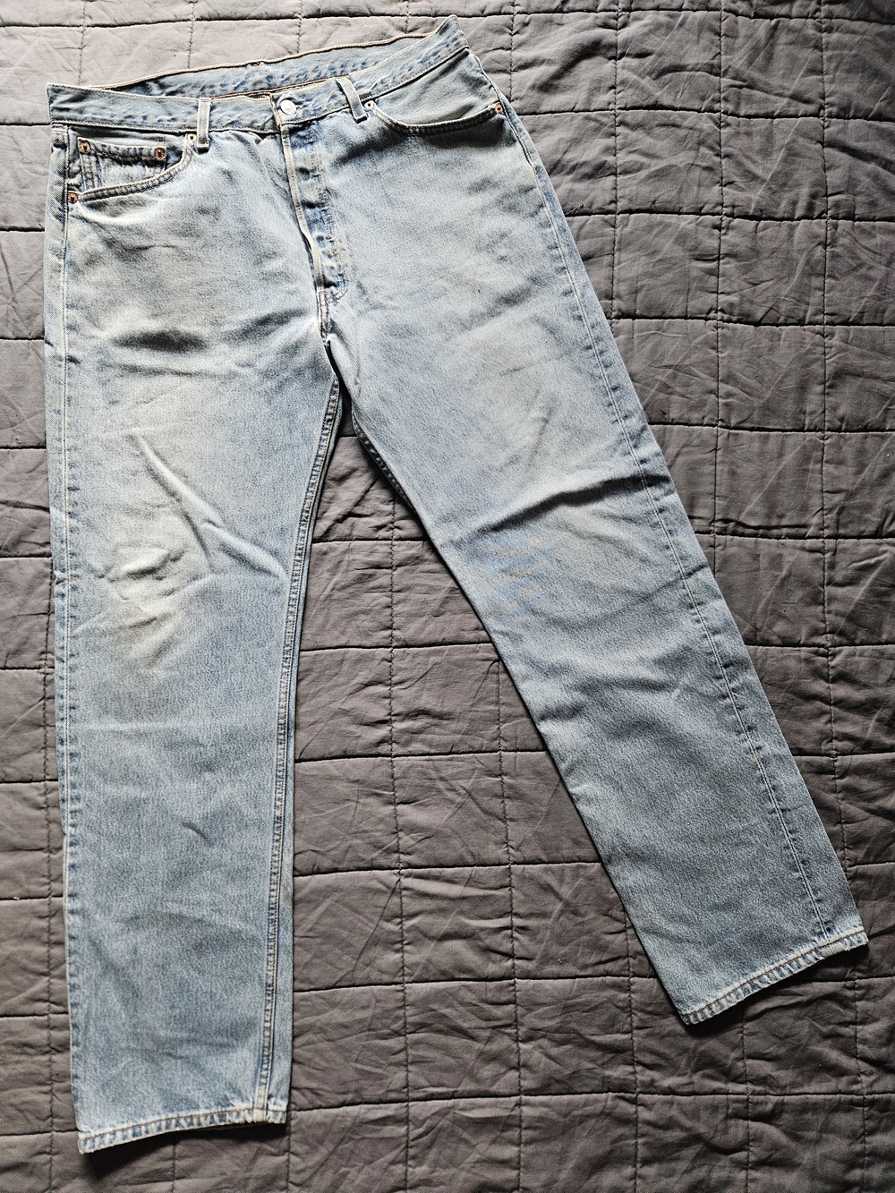 Vintage Made in USA Levi’s 501 Original Fit Jeans 38x34 Light Wash Stonewash '02